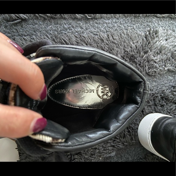 Michael Kors shoes for women size 7 - Picture 10 of 10